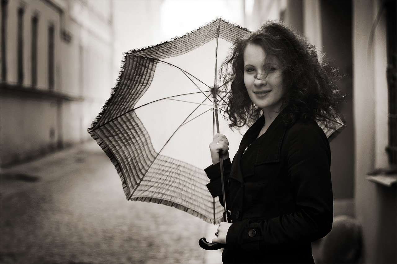 Фотосессии (выездная работа) - Девушка с зонтом