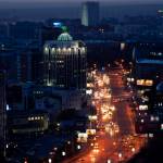Город Новосибирск - Вид с крыши высотки на октябрьскую магистраль - Фотографии Новосибирска